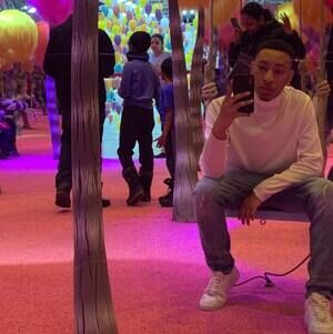 Meet your Posher, Dominic